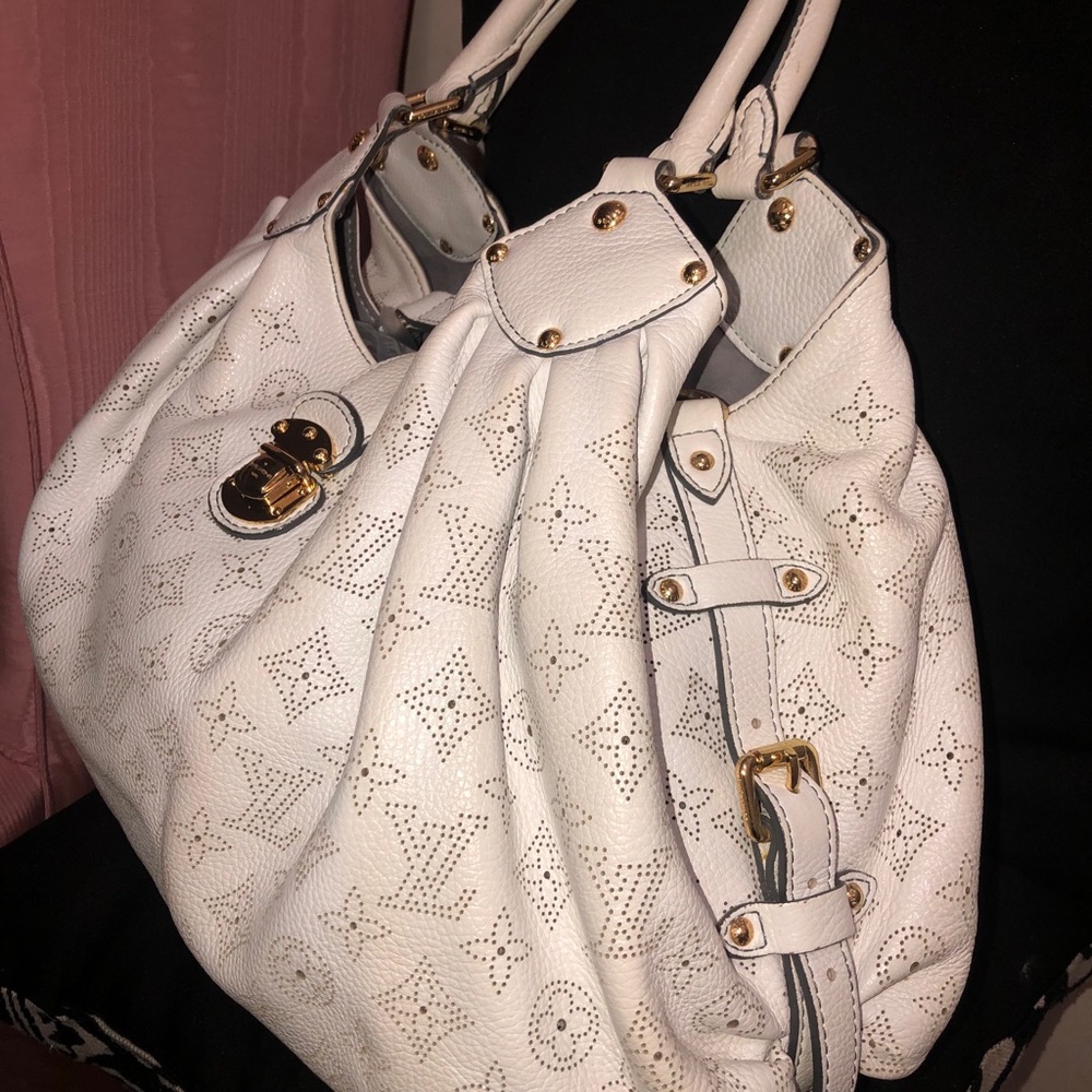 Louis Vuitton Highest guality of Calsfskin leathe